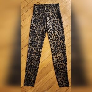 NEW American Eagle Shiny Sexy Leopard Animal Print Leggings XS Short